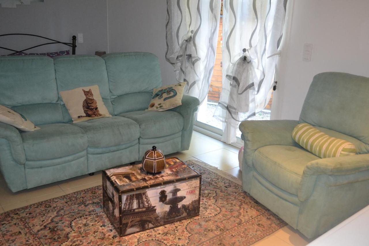 SUITE 30 m2 IDEALE POUR 2 PERSONNES Flassans-sur-Issole Ngoại thất bức ảnh