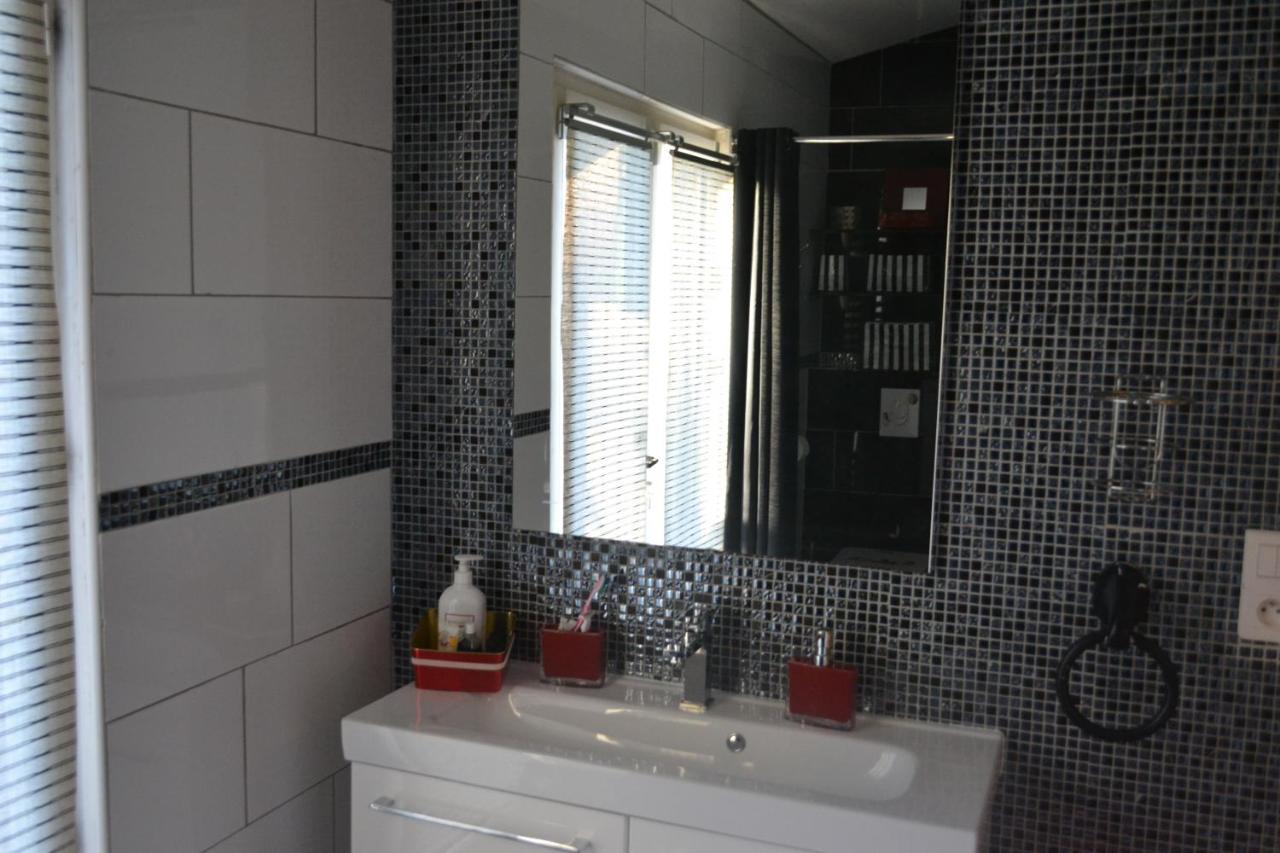 SUITE 30 m2 IDEALE POUR 2 PERSONNES Flassans-sur-Issole Ngoại thất bức ảnh