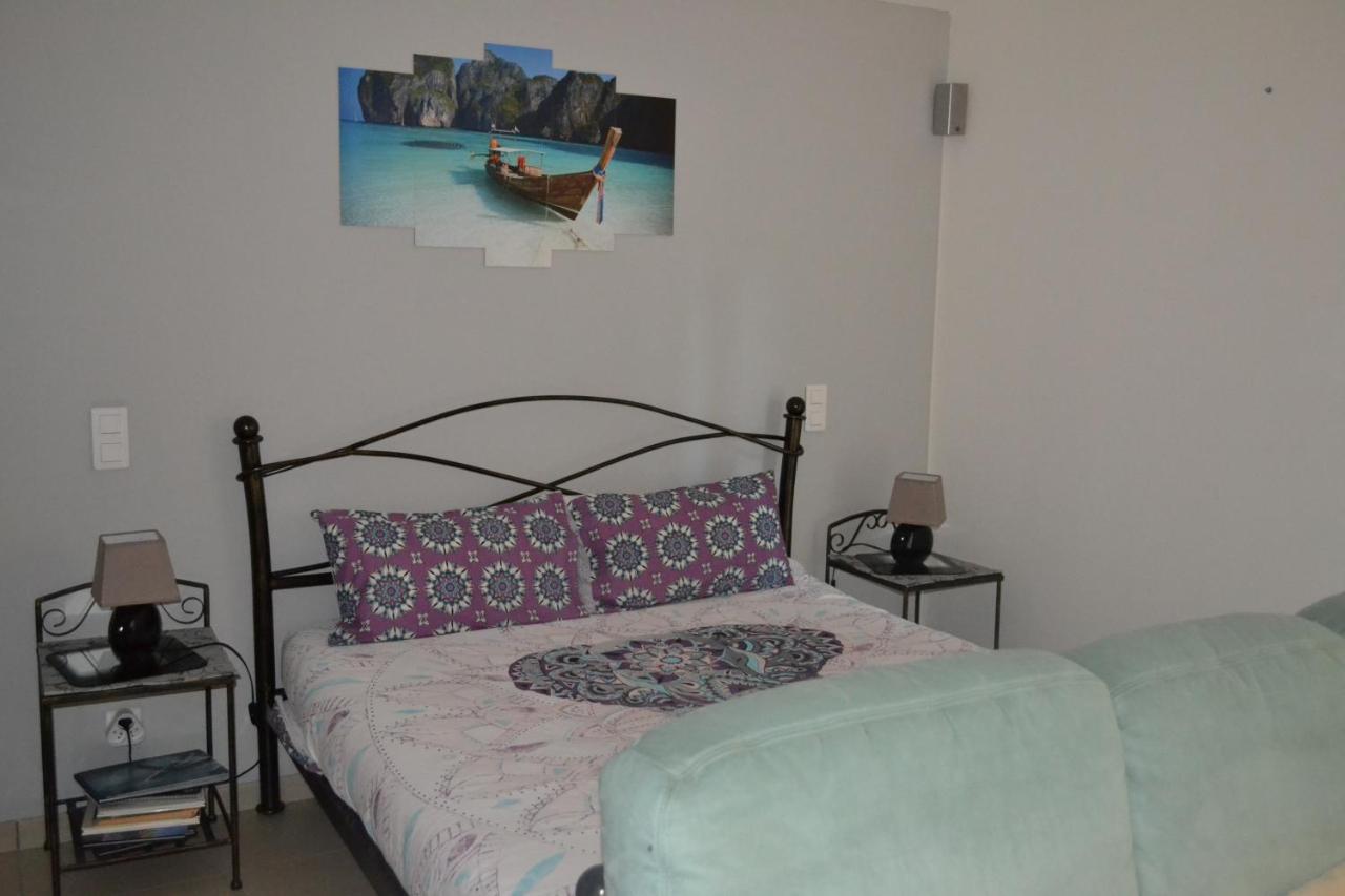 SUITE 30 m2 IDEALE POUR 2 PERSONNES Flassans-sur-Issole Ngoại thất bức ảnh