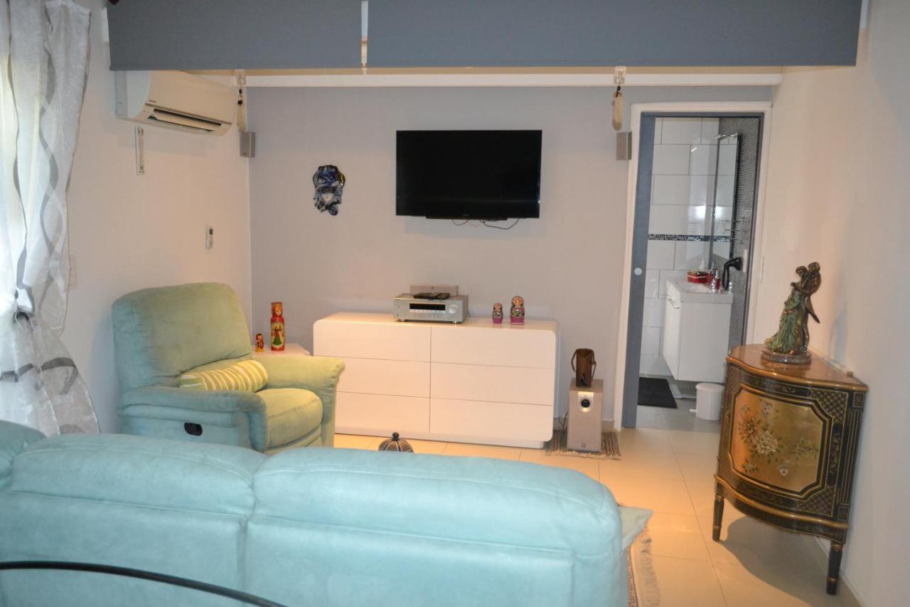 SUITE 30 m2 IDEALE POUR 2 PERSONNES Flassans-sur-Issole Ngoại thất bức ảnh